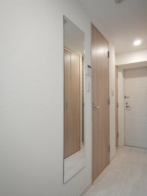 玄関　物件の内装です