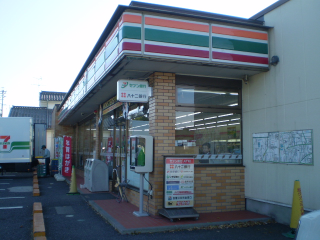 コンビニ　セブンイレブン松本町神店（コンビニ）まで584m