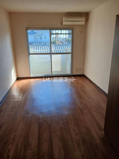 サンビレッジの居間写真