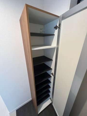 収納　収納がたくさんあると、お部屋が綺麗に片付きますね。