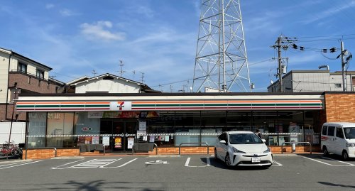 コンビニ　セブンイレブン（コンビニ）まで506m
