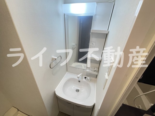洗面設備　独立洗面台です
