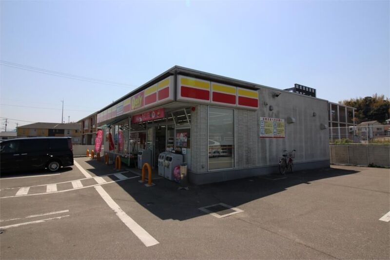 コンビニ　デイリーヤマザキ宗像ひかりケ丘店（コンビニ）まで492m