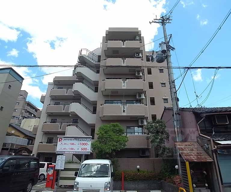 駐車場　ガレージ一部コインパーキング仕様