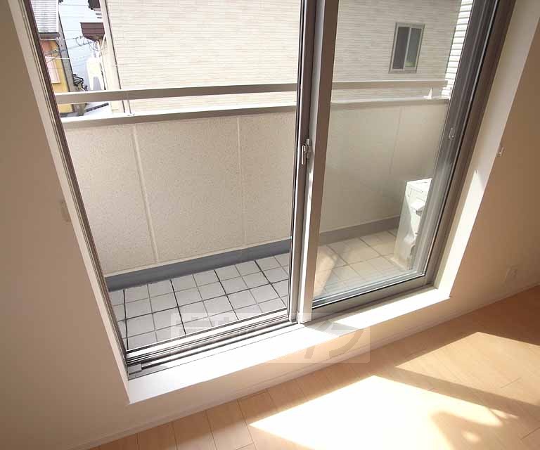 バルコニー　南向きで日当たり良好。