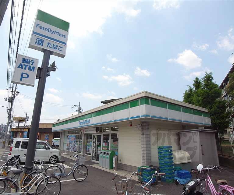 コンビニ　ファミリーマート石田森東店（コンビニ）まで400m
