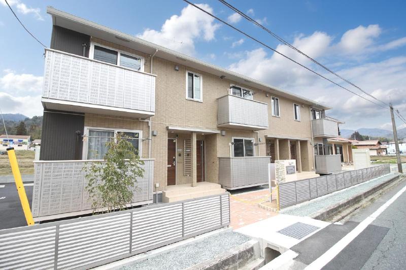 建物外観　ルミエールB棟　建物外観