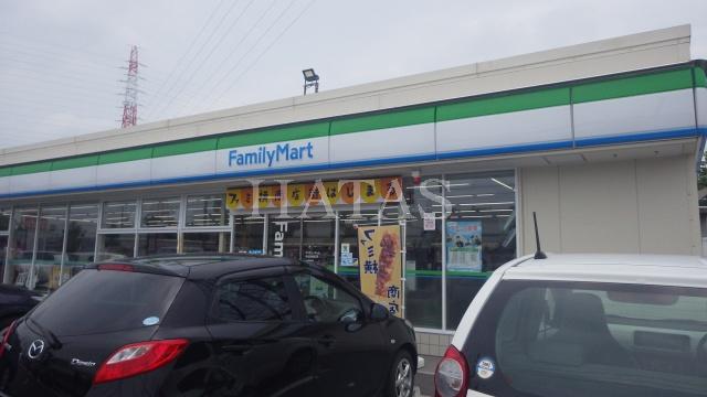 コンビニ　ファミリーマート　刈谷築地町店（コンビニ）まで128m