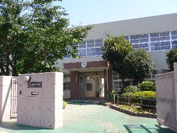 中学校　太平寺中学校（中学校）まで589m
