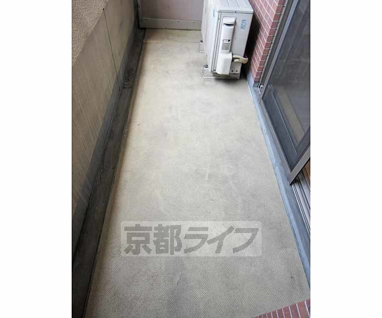 バルコニー　広々としたバルコニーです・