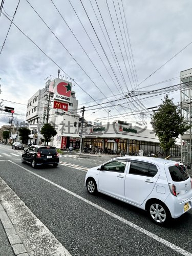 スーパー　阪急オアシス小曽根店（スーパー）まで782m