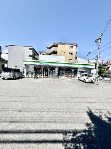 コンビニ　ファミリーマート豊中長興寺北店（コンビニ）まで1132m