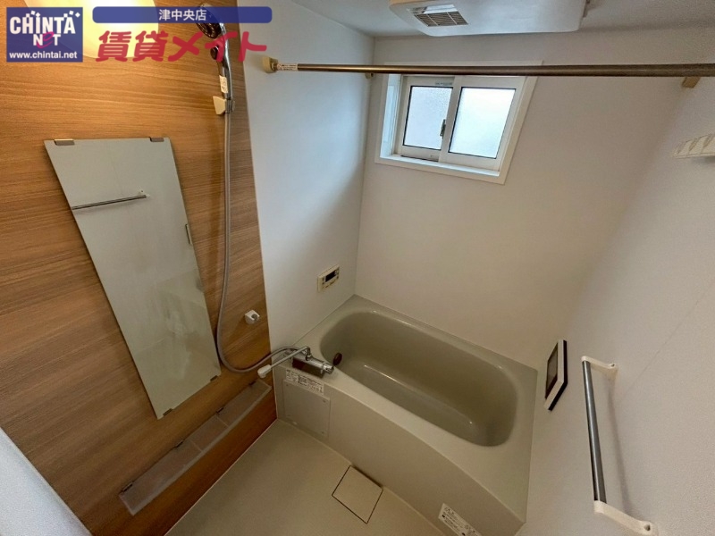 バス・シャワールーム　別部屋同型タイプ