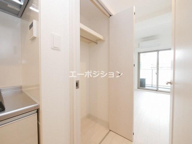 収納　セオリー夕陽丘DOOR