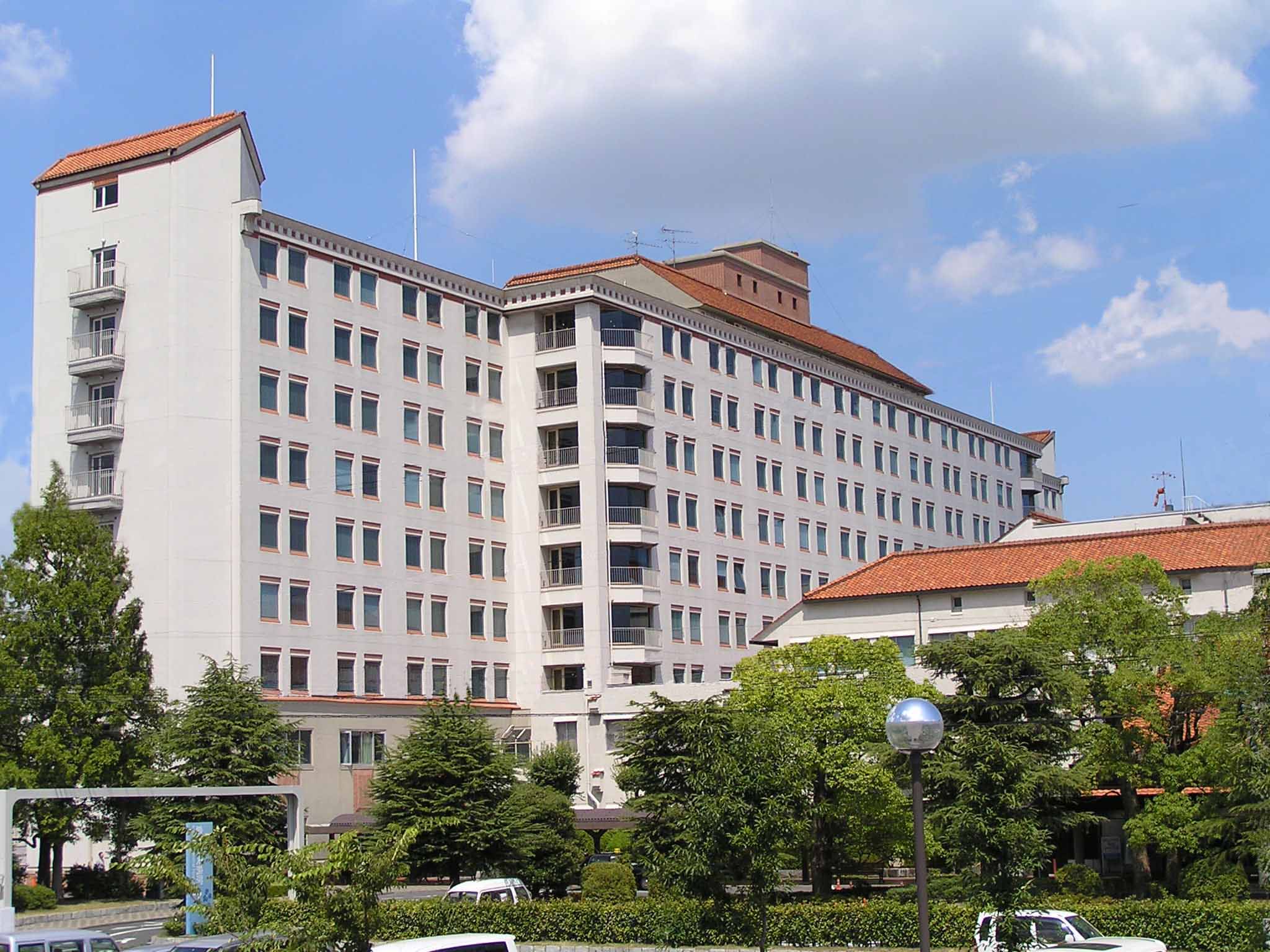 病院　公益財団法人大原記念倉敷中央医療機構倉敷中央病院（病院）まで2011m