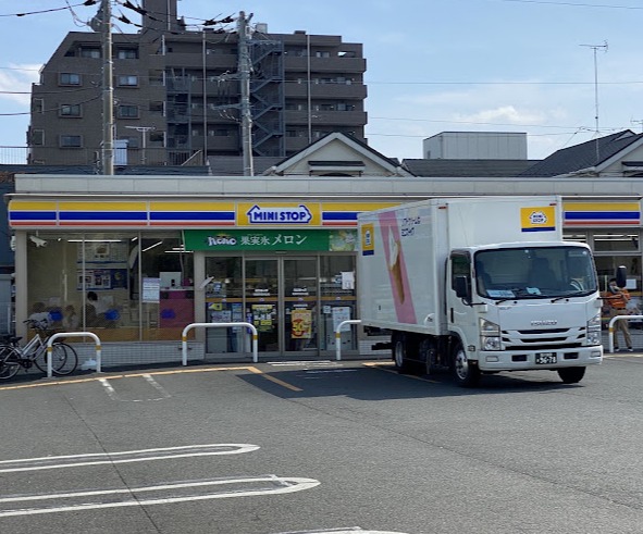 コンビニ　ミニストップ相模原橋本台店（コンビニ）まで300m