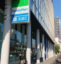 コンビニ　ファミリーマート（コンビニ）まで160m