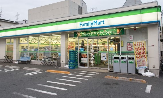 コンビニ　ファミリーマート　阿佐ヶ谷六丁目店（コンビニ）まで223m