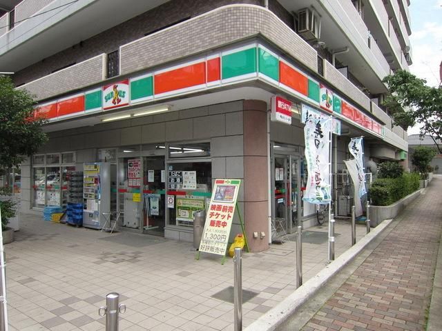 コンビニ　サンクス（コンビニ）まで890m