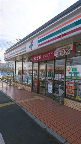 コンビニ　セブンイレブン（コンビニ）まで429m
