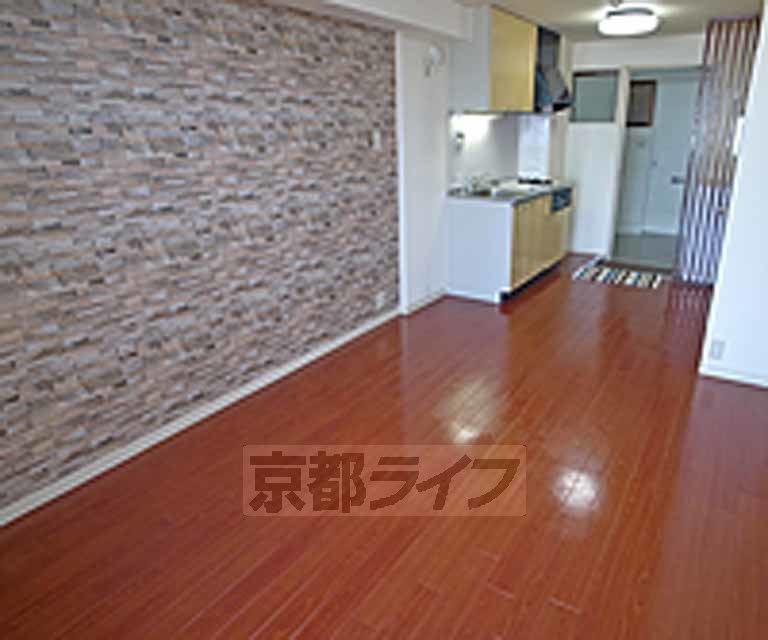 居室・リビング　きれいな色合い～！