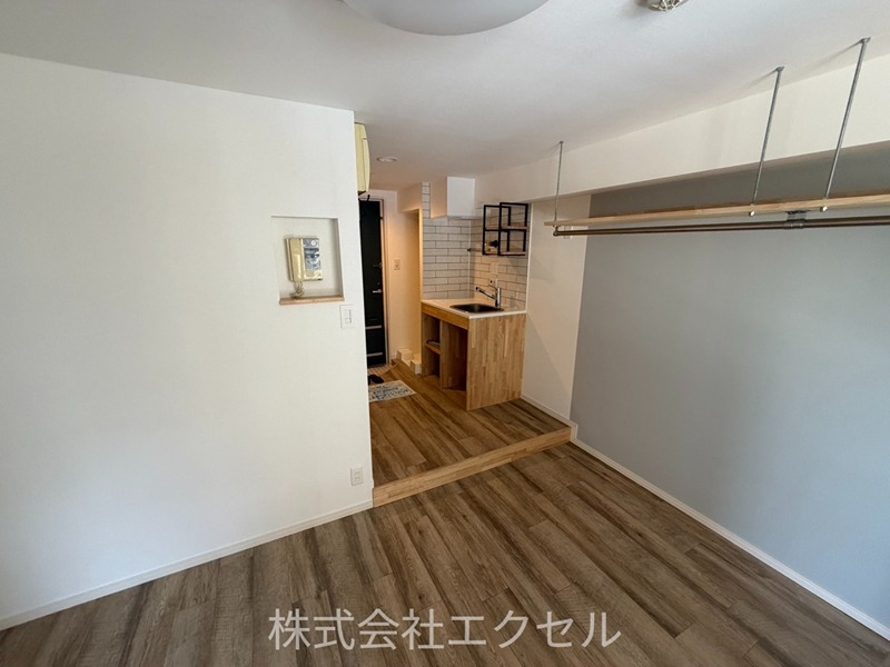 居室・リビング　同建物の別部屋の写真
