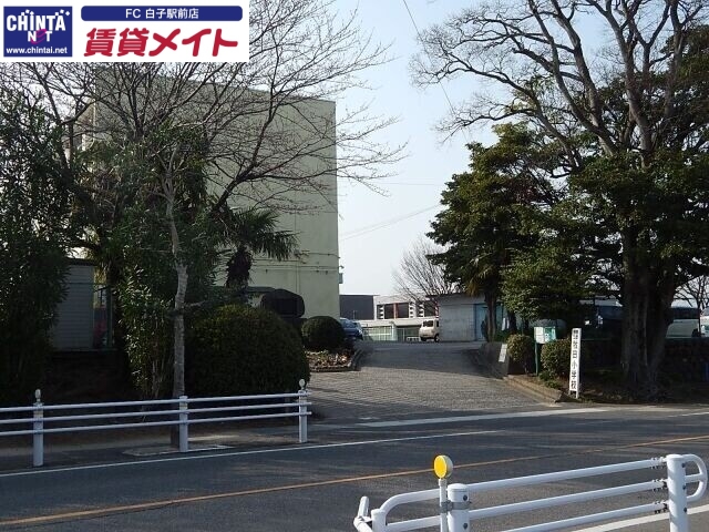 中学校　鈴鹿市立創徳中学校（中学校）まで1333m