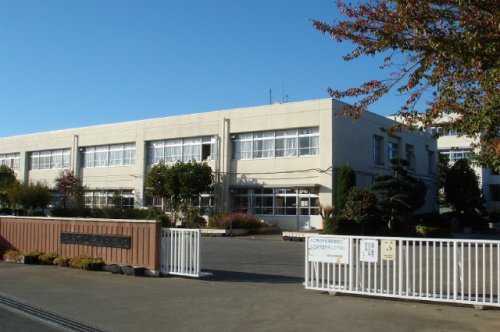 中学校　深谷中学校（中学校）まで683m