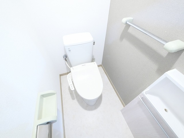 トイレ　落ち着いたトイレです