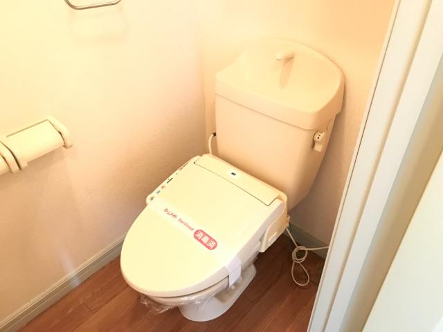 トイレ　シャワー付トイレ