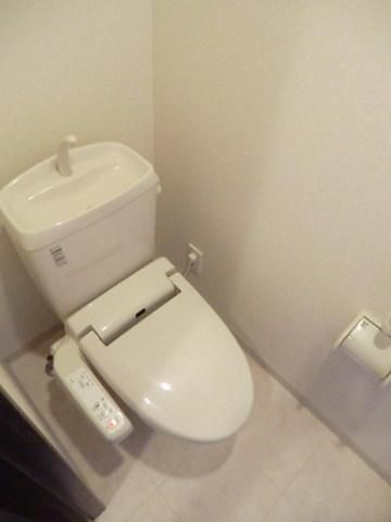 トイレ　ウォシュレット完備