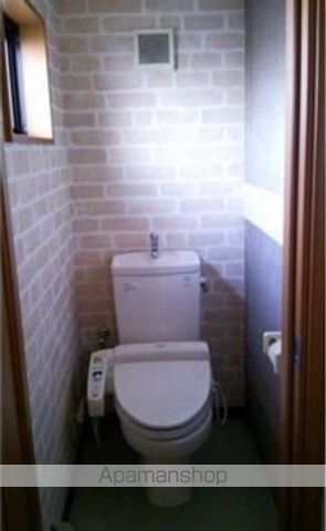 クリスタルハイツIIIのトイレ写真