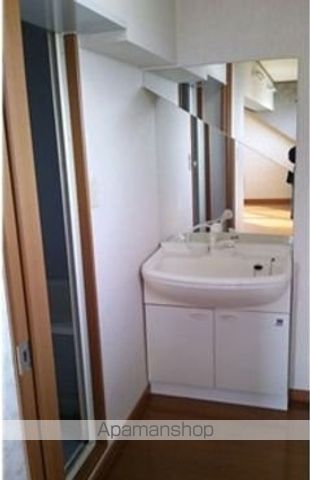 クリスタルハイツIIIの内装写真