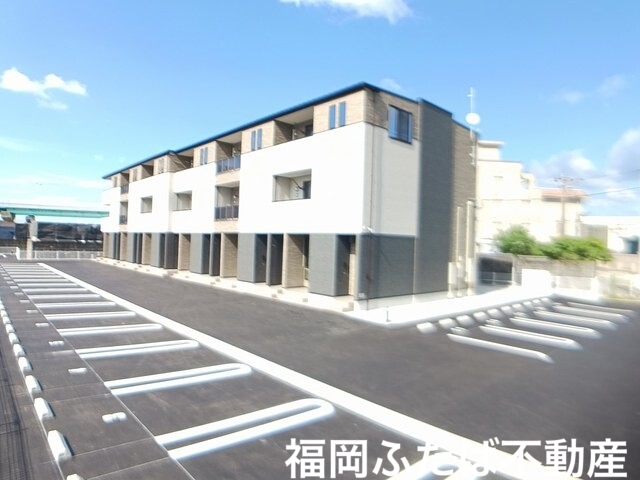 ベルフラワー博多の外観写真