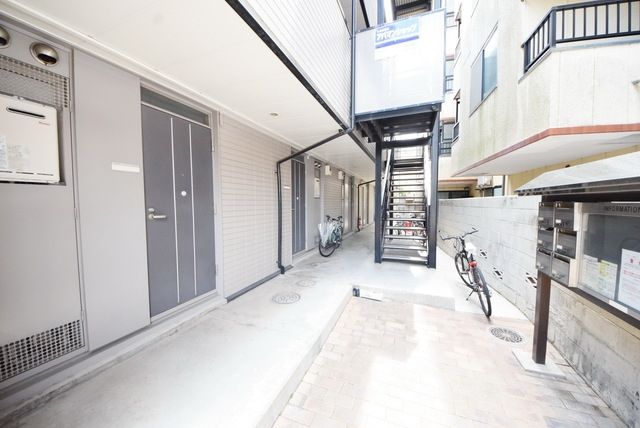 エントランス　★お問い合わせはタウンハウジングまで★