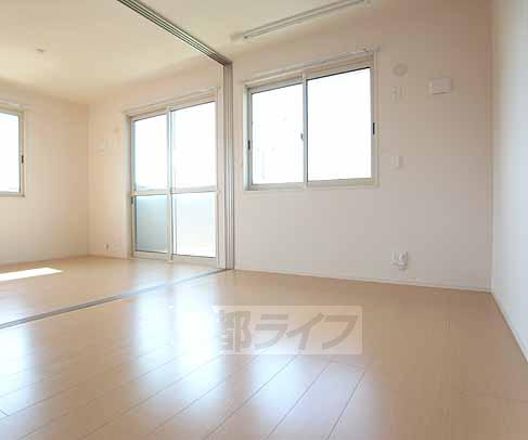 居室・リビング　明るいお部屋です
