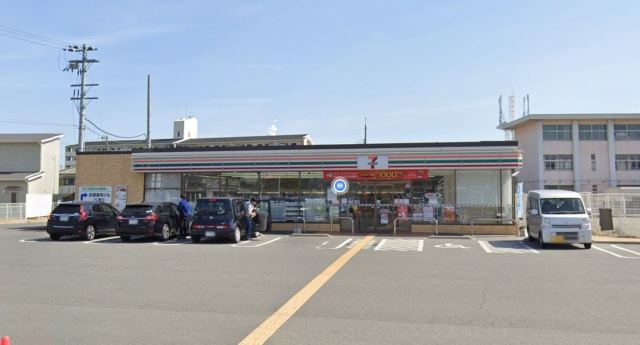 コンビニ　セブンイレブン　姫路網干新在家店（コンビニ）まで600m