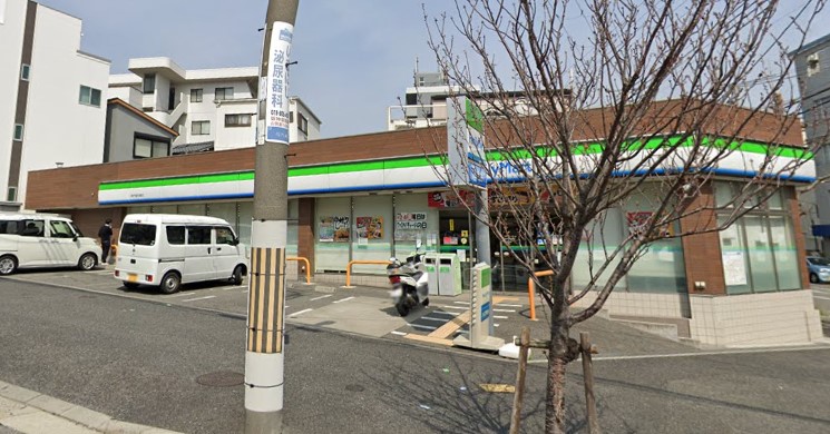 コンビニ　ファミリーマート 神戸城内通店（コンビニ）まで72m