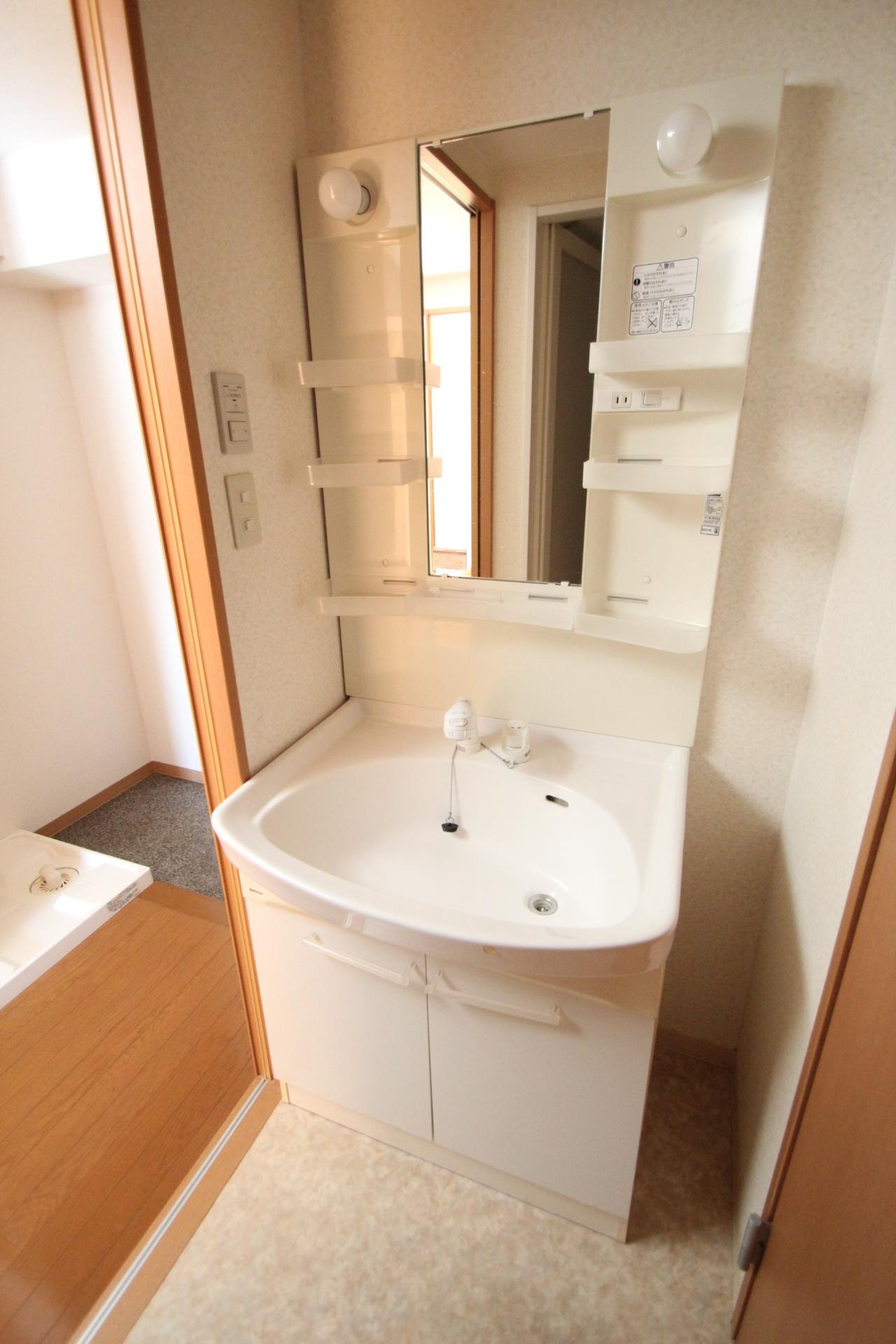 洗面設備　別のお部屋の写真のため、実際とは異なります。
