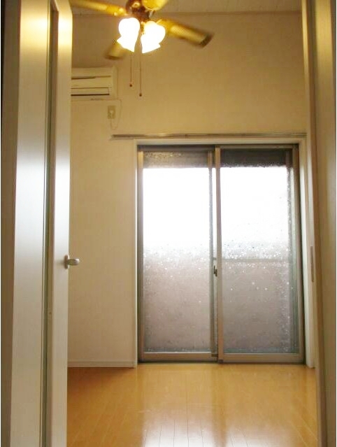 居室・リビング　開放感のあるゆったりとしたお部屋です♪