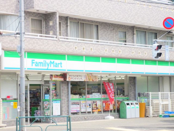 コンビニ　ファミリーマート目黒柿の木坂店（コンビニ）まで343m