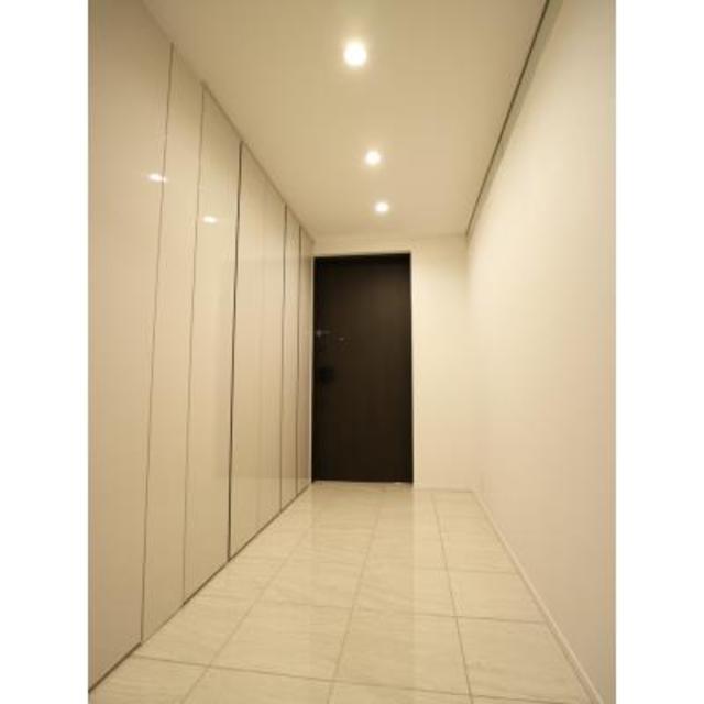 玄関　※写真は同タイプ住戸です。