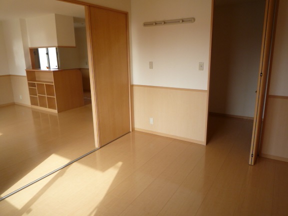 その他部屋・スペース　広々とした洋室です