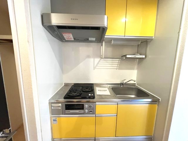 キッチン　イメージとして同建物他部屋を表示しています