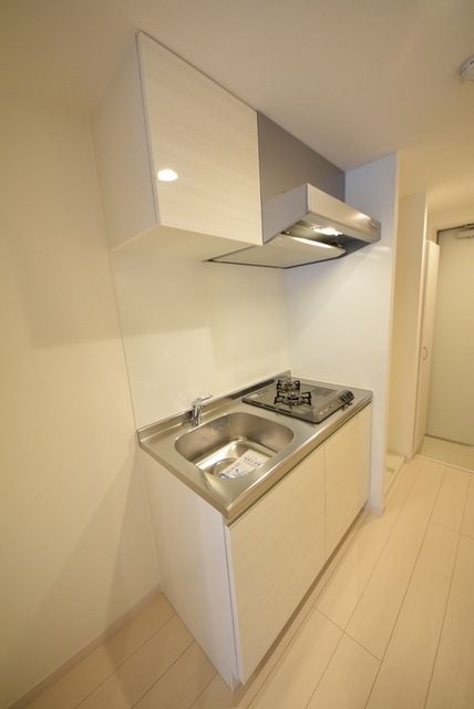 キッチン　同タイプの写真となりますので、実際とは異なります