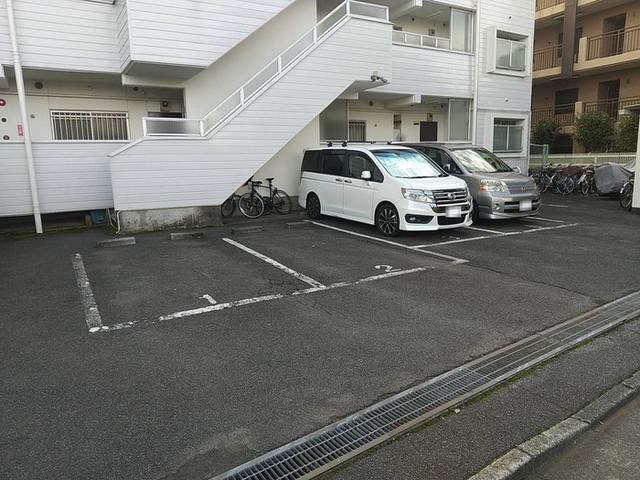 駐車場　駐車場