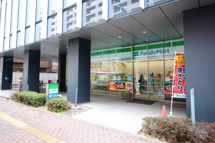 コンビニ　ファミリーマート　音羽一丁目店（コンビニ）まで500m