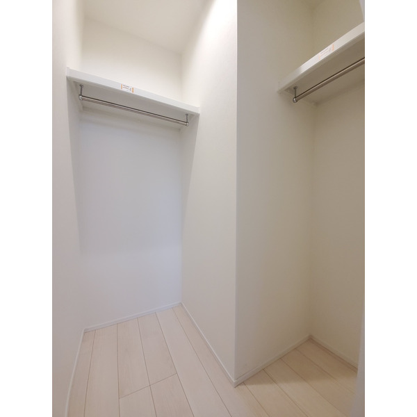 収納　ウォークインクローゼットなので収納豊富です★
