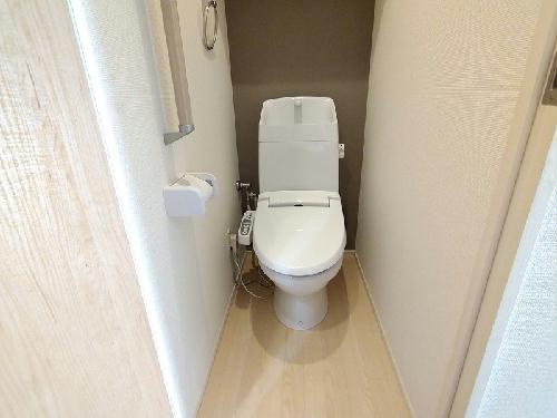 トイレ　温水便座付き