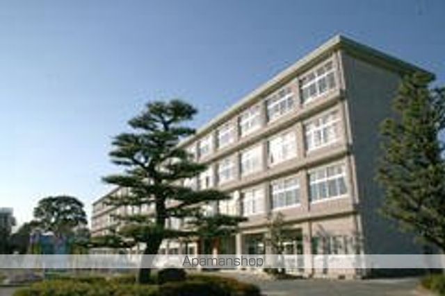 小学校　浜松市立笠井小学校（小学校）まで652m